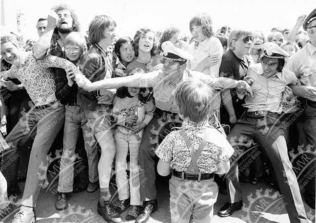 Alemania 1974 - Foto de la seguridad con niño